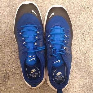 Nike Air Mens size 10 brand new
